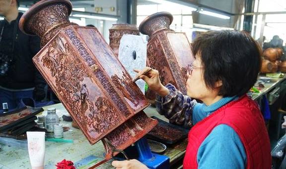 原创 北京闹市中的中华老字号，地铁站和路名，都以这个工艺品命名5