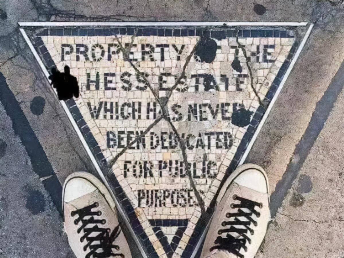 原创 曼哈顿最有特色的景点,0.3平的钉子户成打卡地,令政府头疼百年2