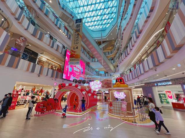 原创 广州市“白云新城”的地标商场,就在地铁口,人气还一直都很旺5
