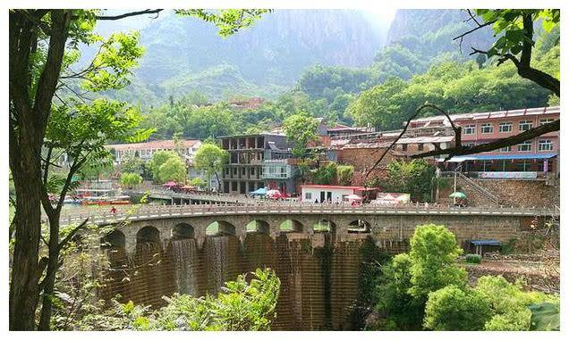 原创 中国最“隐秘”的村庄,拥有最震撼的美景,出门需爬2000级台阶2