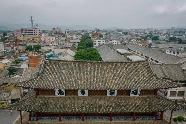 这个云南低调的小城，今年绝对不许错过了，据说是30年前的丽江11