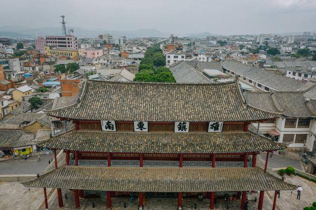 这个云南低调的小城，今年绝对不许错过了，据说是30年前的丽江12