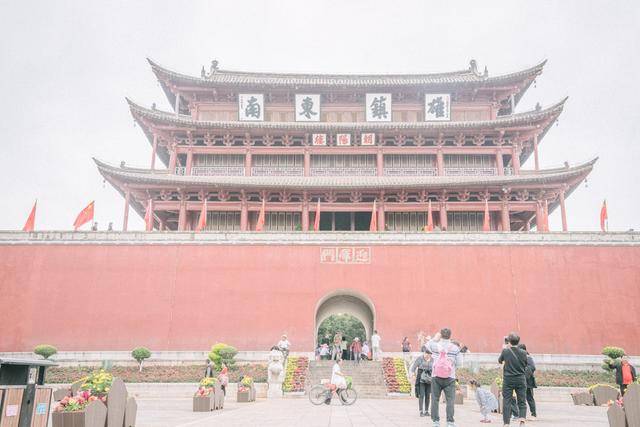 这个云南低调的小城，今年绝对不许错过了，据说是30年前的丽江6