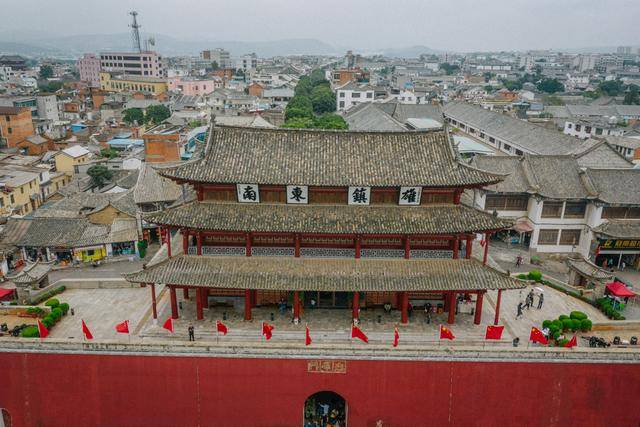 这个云南低调的小城，今年绝对不许错过了，据说是30年前的丽江15