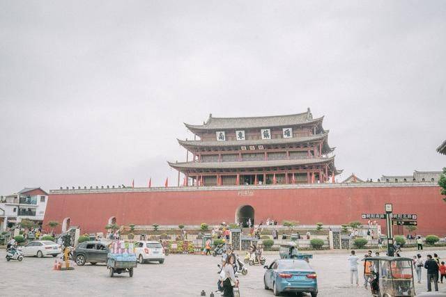 这个云南低调的小城，今年绝对不许错过了，据说是30年前的丽江16