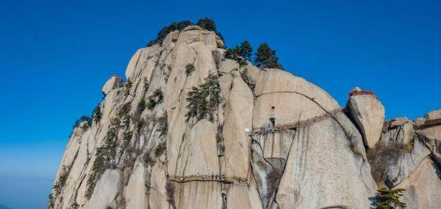 原创 中国“最危险”华山栈道，到底是何人修建，古人又是如何修的呢？4