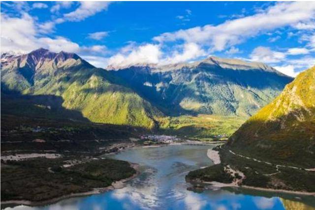 原创 去西藏旅游，为什么不允许情侣睡一间房，导游：怕有生命危险3