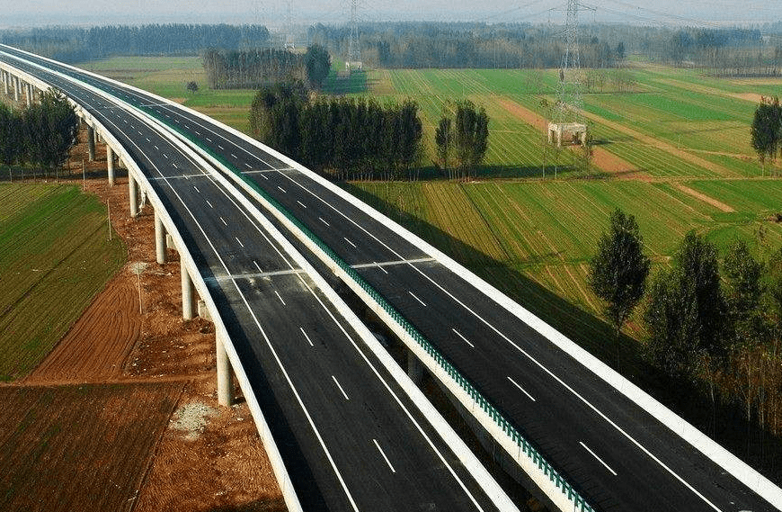 原创 中国最早修建的一条高速,已达到最长收费年限,为何始终没有免费2