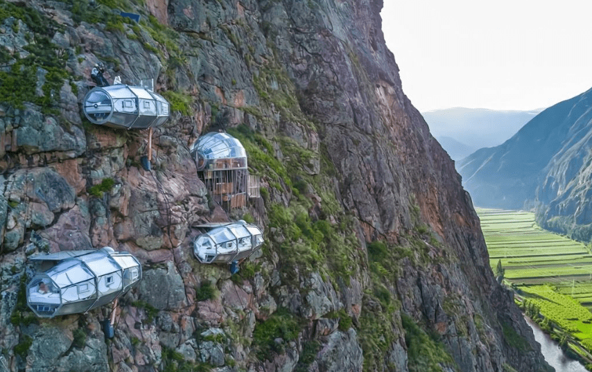 原创 悬崖上的胶囊酒店,距地面120米,出门需坐滑索,一般人不敢住1