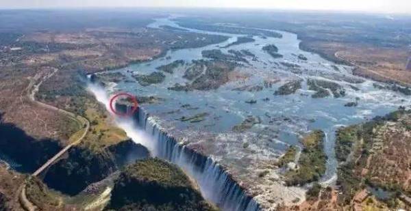 原创 世界“最刺激”的3座泳池,给你心跳加速的感觉,怂了可别来尝试4