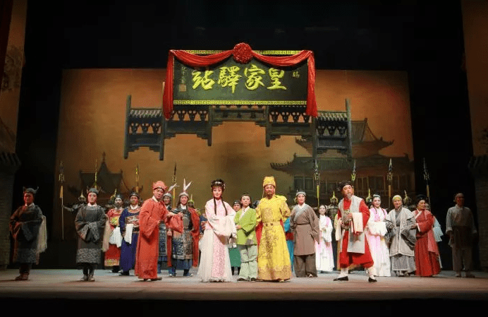 原创 驻马店投资80亿建造的古镇“火了”,风景优美,不输清明上河园4