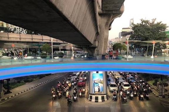 原创 曼谷街拍:为什么全球游客最多的城市会是曼谷?1