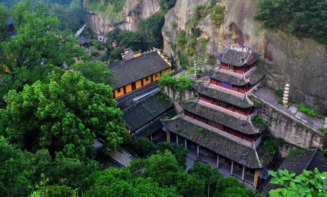 杭台高铁已正式开通，沿途全是美景美食，一路玩遍半个浙江7