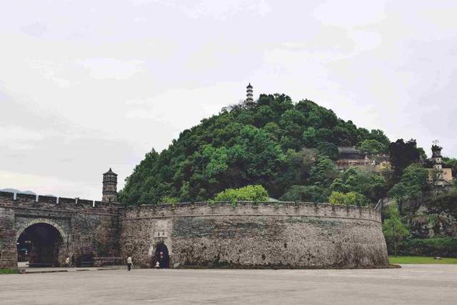 杭台高铁已正式开通，沿途全是美景美食，一路玩遍半个浙江10