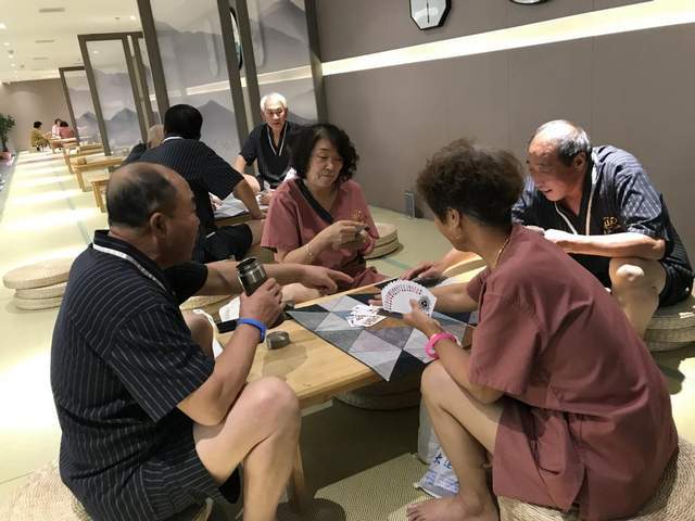 “旅顺大船”日托式养老火了！吃喝玩乐一条龙，老年朋友赞不绝口5