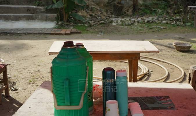 原创 去西安秦岭爬“野山”,沿途寺庙善意举动,游人感动不已7