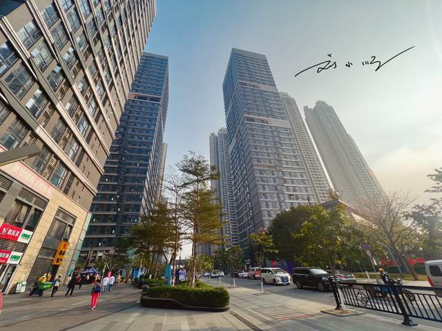 原创 广州与佛山交界处有一座“新城”，住宅容积率超高，房价还不便宜3