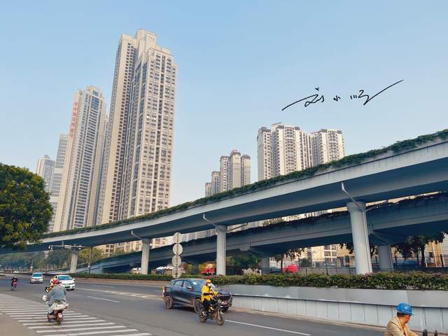 原创 广州与佛山交界处有一座“新城”，住宅容积率超高，房价还不便宜10