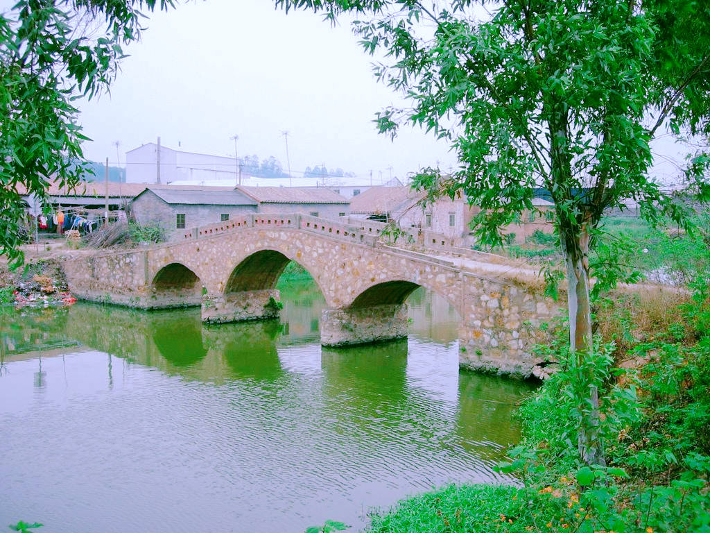 原创 重庆一古桥下,悬挂着一把斩龙剑,几百年来却无人敢动2