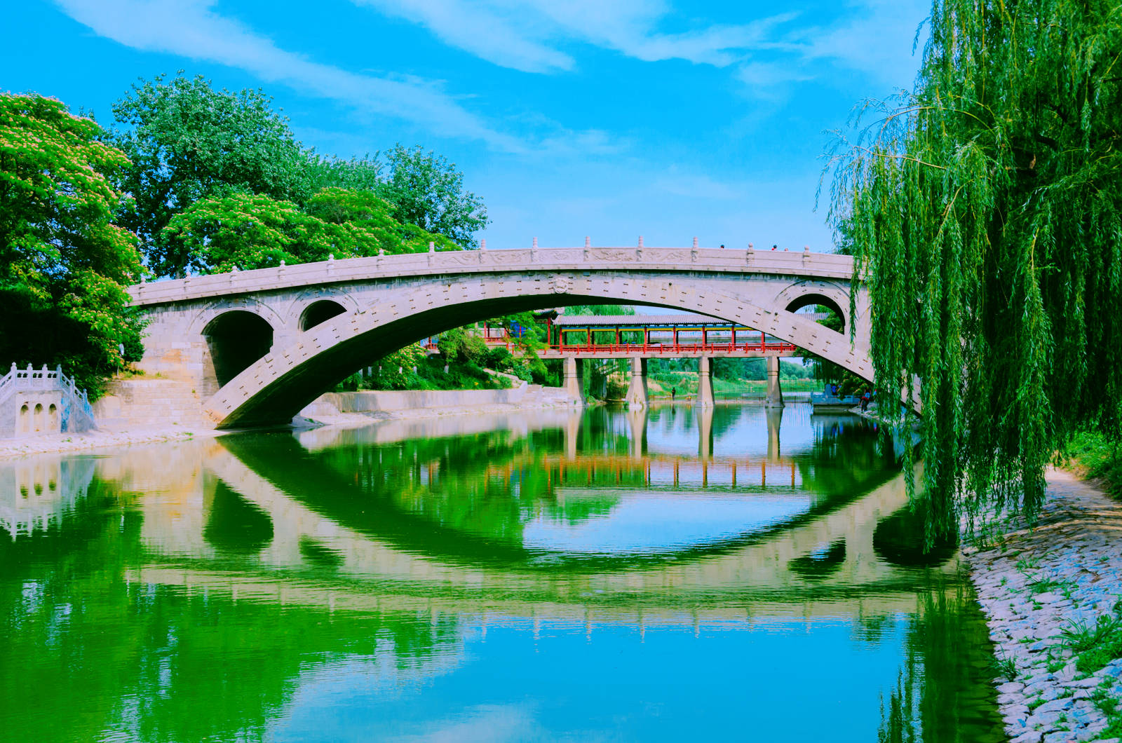 原创 重庆一古桥下,悬挂着一把斩龙剑,几百年来却无人敢动4