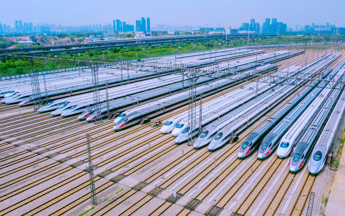 原创 国内“难熬”的动车,全程7小时没信号,背后却是工人们的不容易1