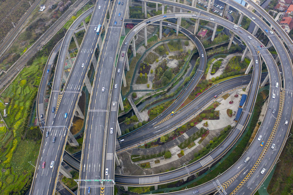 原创 贵州有座“奇葩”立交桥，5层8出口像过山车，老司机上来被绕晕1