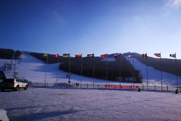 哈尔滨周边哪个滑雪场好玩2