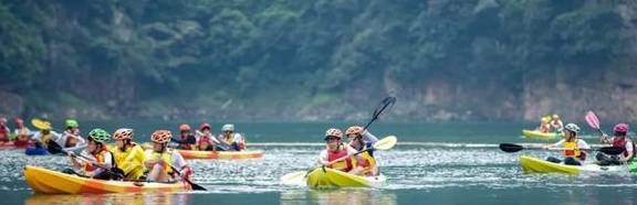 原创 广西圣堂湖,一块隐于山水之间的天然翡翠,藏着冬日里的温柔5