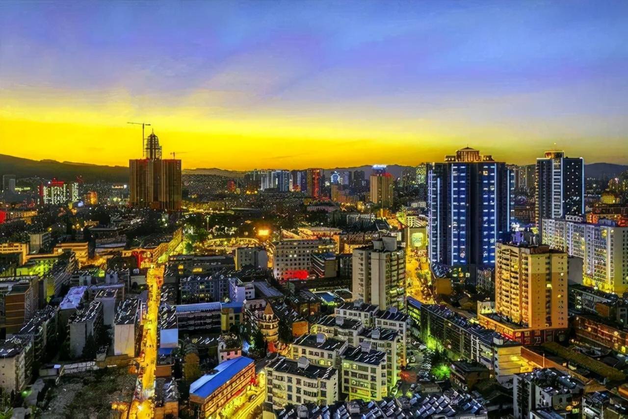 原创 云南要建新高铁啦,未来直接连接上海,沿途的城市以后旅游方便了2