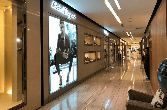 原创 成都有一大型商场,曾经深受市民欢迎,后因为拖欠员工工资倒闭3