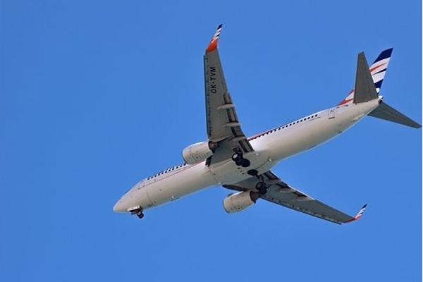 多家航司取消收国内航线燃油附加费2