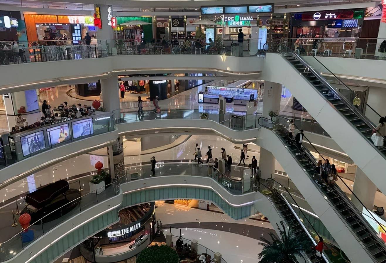 原创 上海一座曾经备受欢迎的商场，如今却被同行打压，逐渐走向没落3