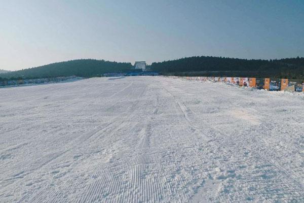 南京周边滑雪场最近 南京周边哪里有滑雪的地方1