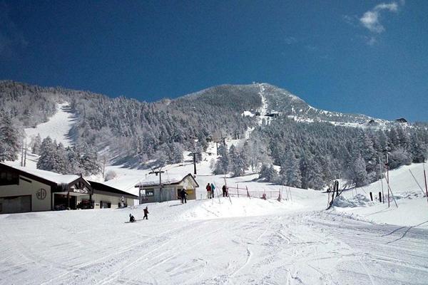 日本最值得去的十大滑雪场推荐1