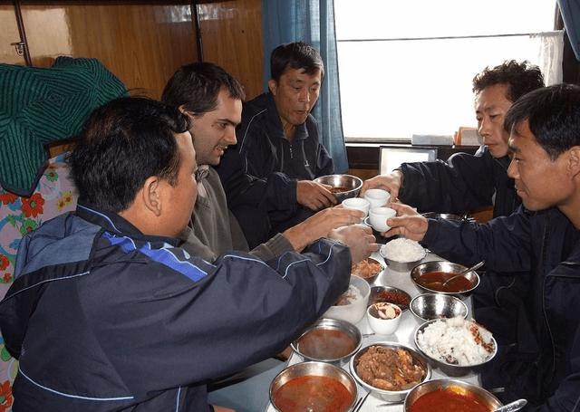 原创 全球最长的铁路线:全程10267公里,每月发车两次却一票难求5