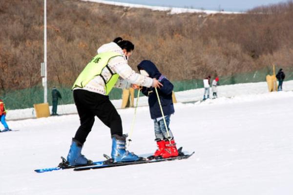 初学者怎么学滑雪 分分钟教会你1