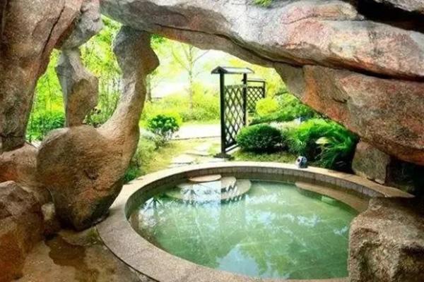 成都冬天哪里好玩 滑雪、赏雪、温泉等3