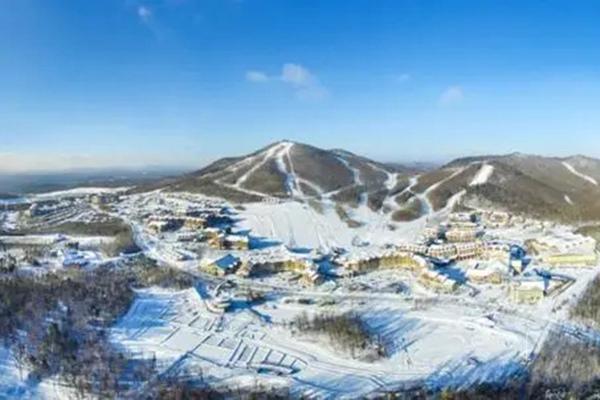 巴山大峡谷罗盘顶滑雪场游玩攻略1