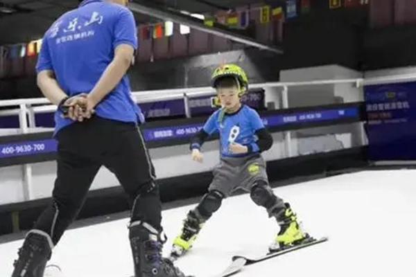 在青岛滑雪一次多少钱2