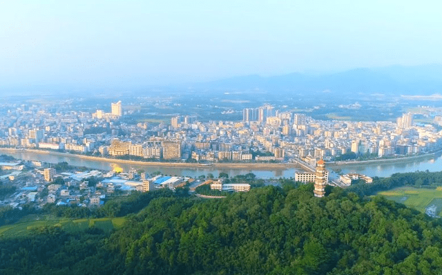 惠州下辖有一个县城,曾由多地管辖,进入惠州之后却发展平平4