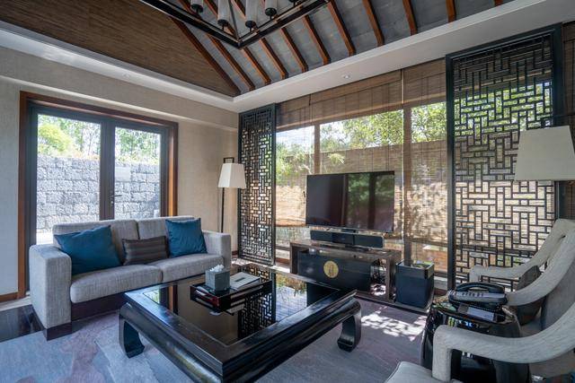 直面玉龙雪山的度假酒店,来丽江一定要住一次7