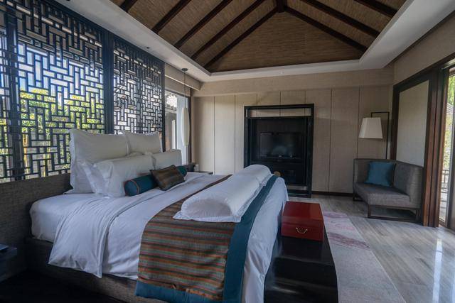 直面玉龙雪山的度假酒店,来丽江一定要住一次11