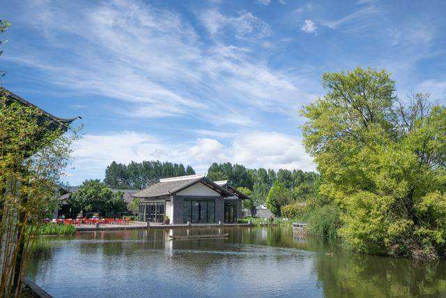直面玉龙雪山的度假酒店,来丽江一定要住一次12