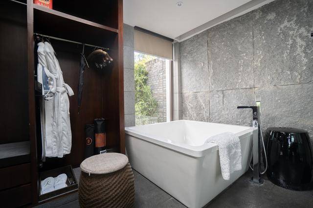 直面玉龙雪山的度假酒店,来丽江一定要住一次10