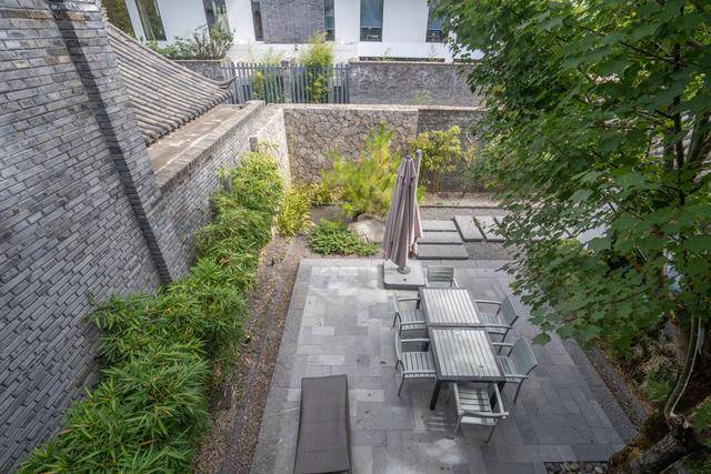 直面玉龙雪山的度假酒店,来丽江一定要住一次18