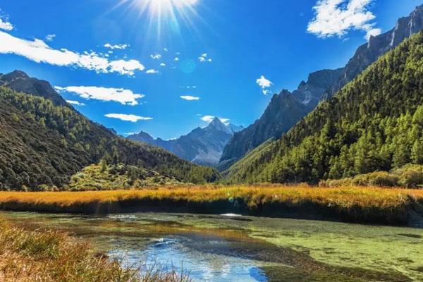稻城亚丁最佳旅游时间 最佳拍摄季节2