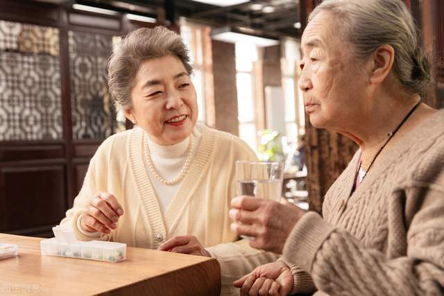 英国健康期刊:老年人越快乐,越有助于健康长寿,老有所乐跟我做2