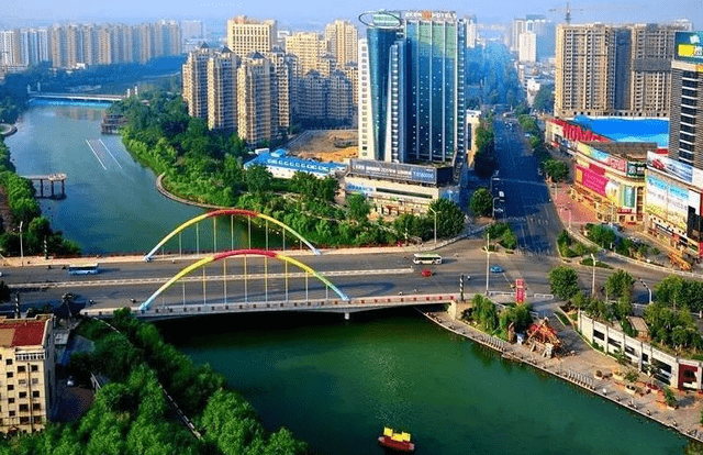 继威海之后,山东又一“仙境”城市走红,景色优美发展力十足3