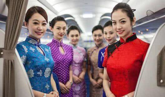 飞机起飞后,为什么空姐都会拉上头等舱布帘?而且还会把床铺好1