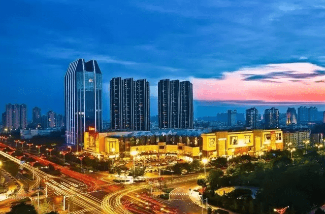 继威海之后,山东又一“仙境”城市走红,景色优美发展力十足4